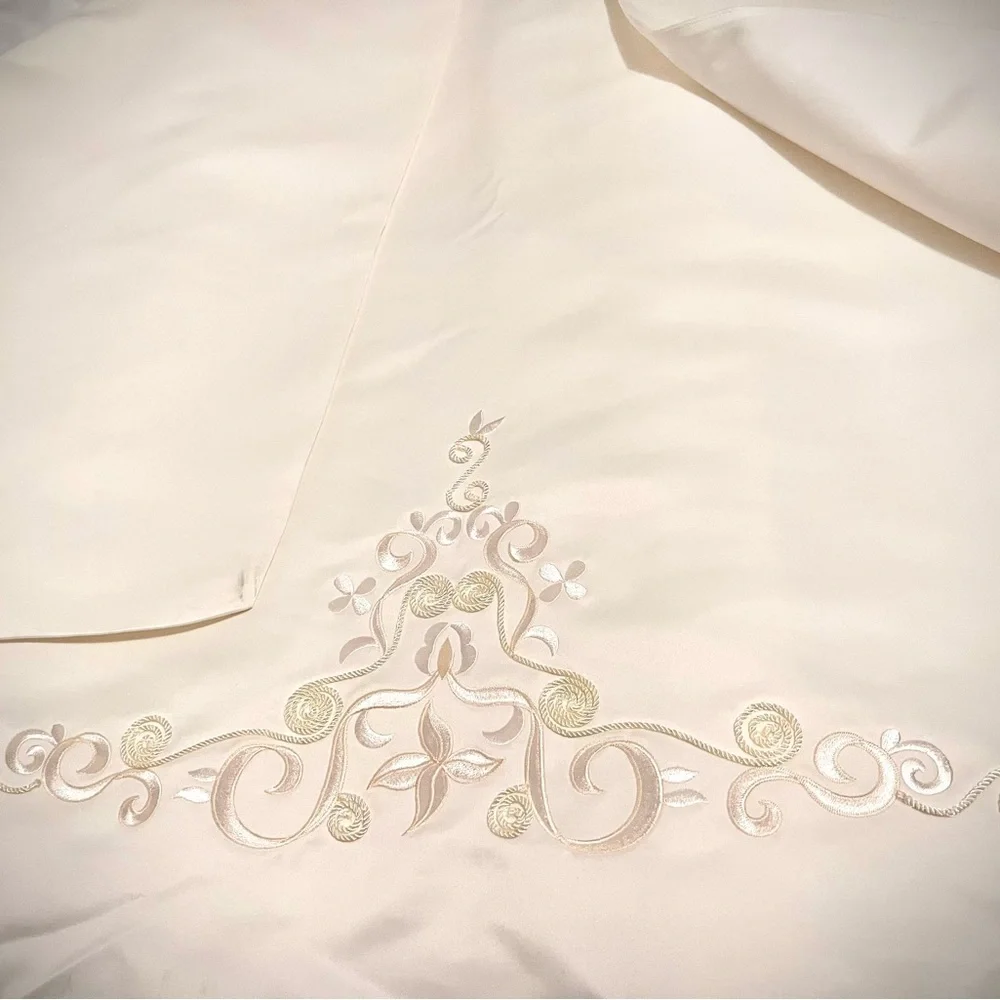 Beautiful David’s Bridals-Ivory Dress-Girl’s Size 12-Preowned-Good Condition - Picture 7 of 15